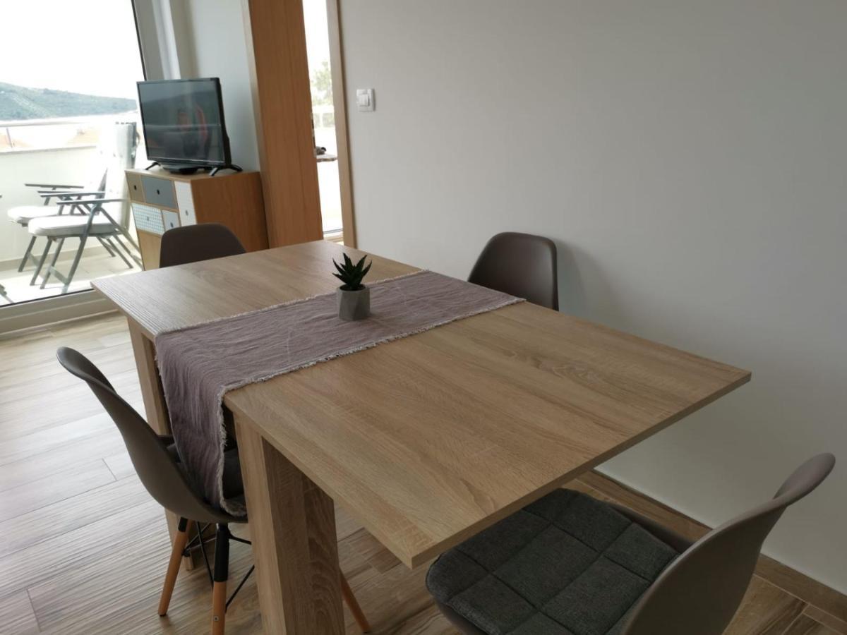 Ristovic Apartman Primošten Kültér fotó